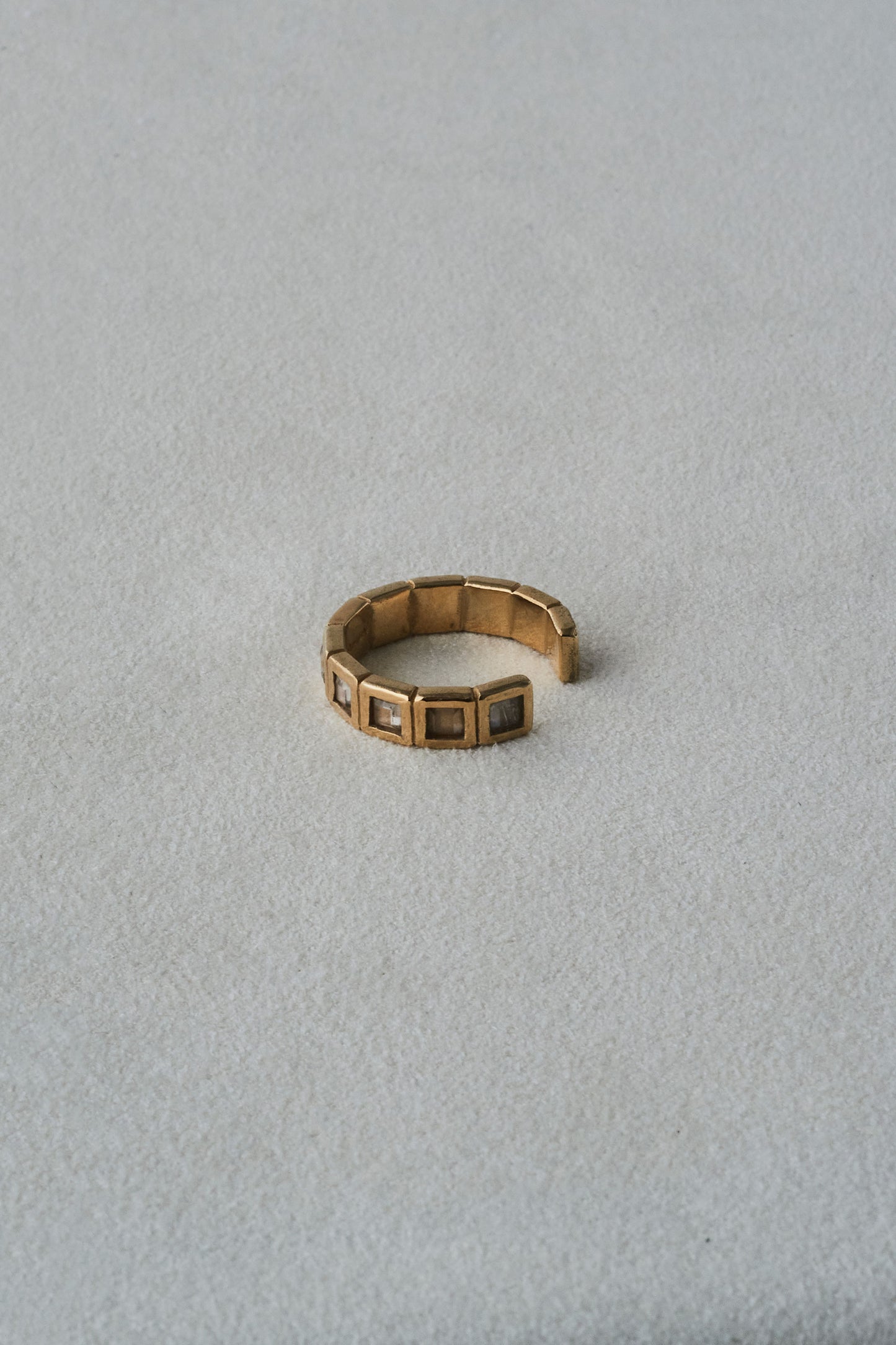 SMALL TILE RING / TOPAZ
