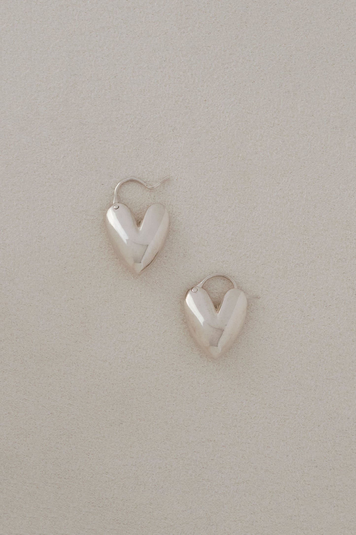TINY PUFFY HEART HOOPS