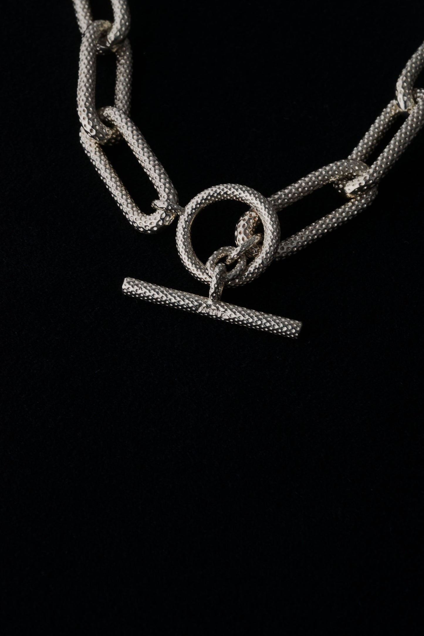 HEAVY CHAIN NECKLACE