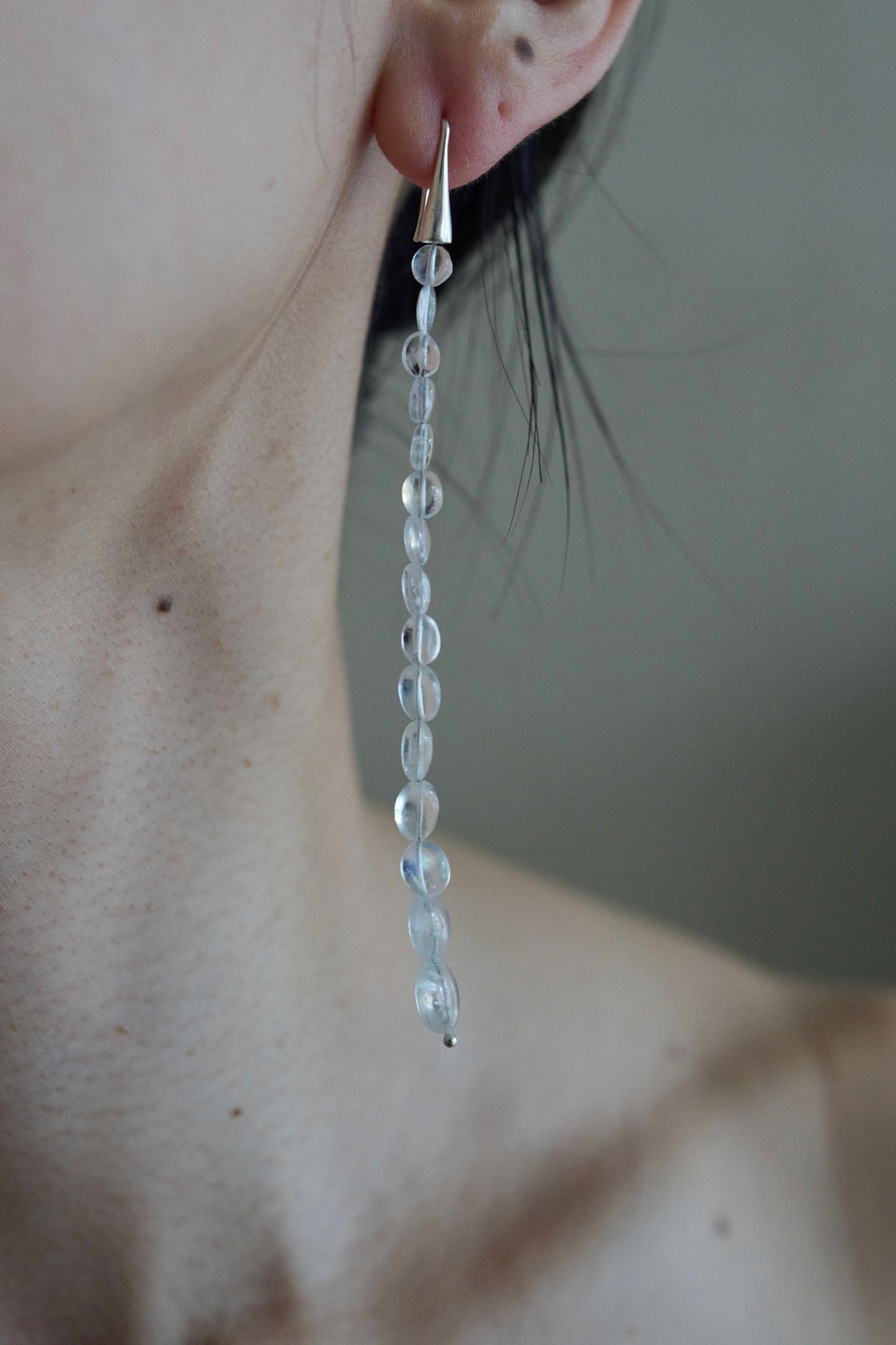 STEPPING STONE EARRINGS MOONSTONE