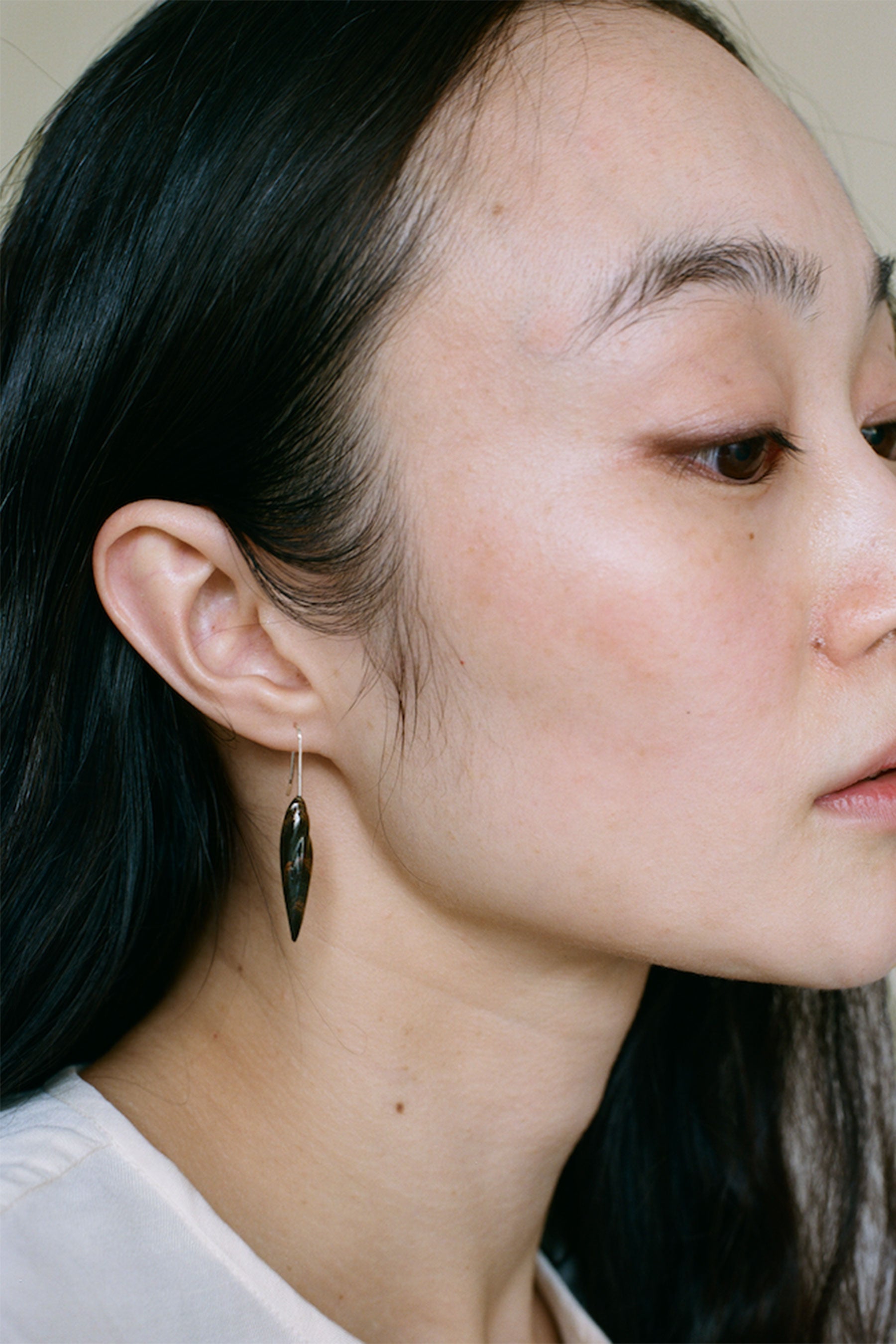 BABY QUIETUDE EARRINGS