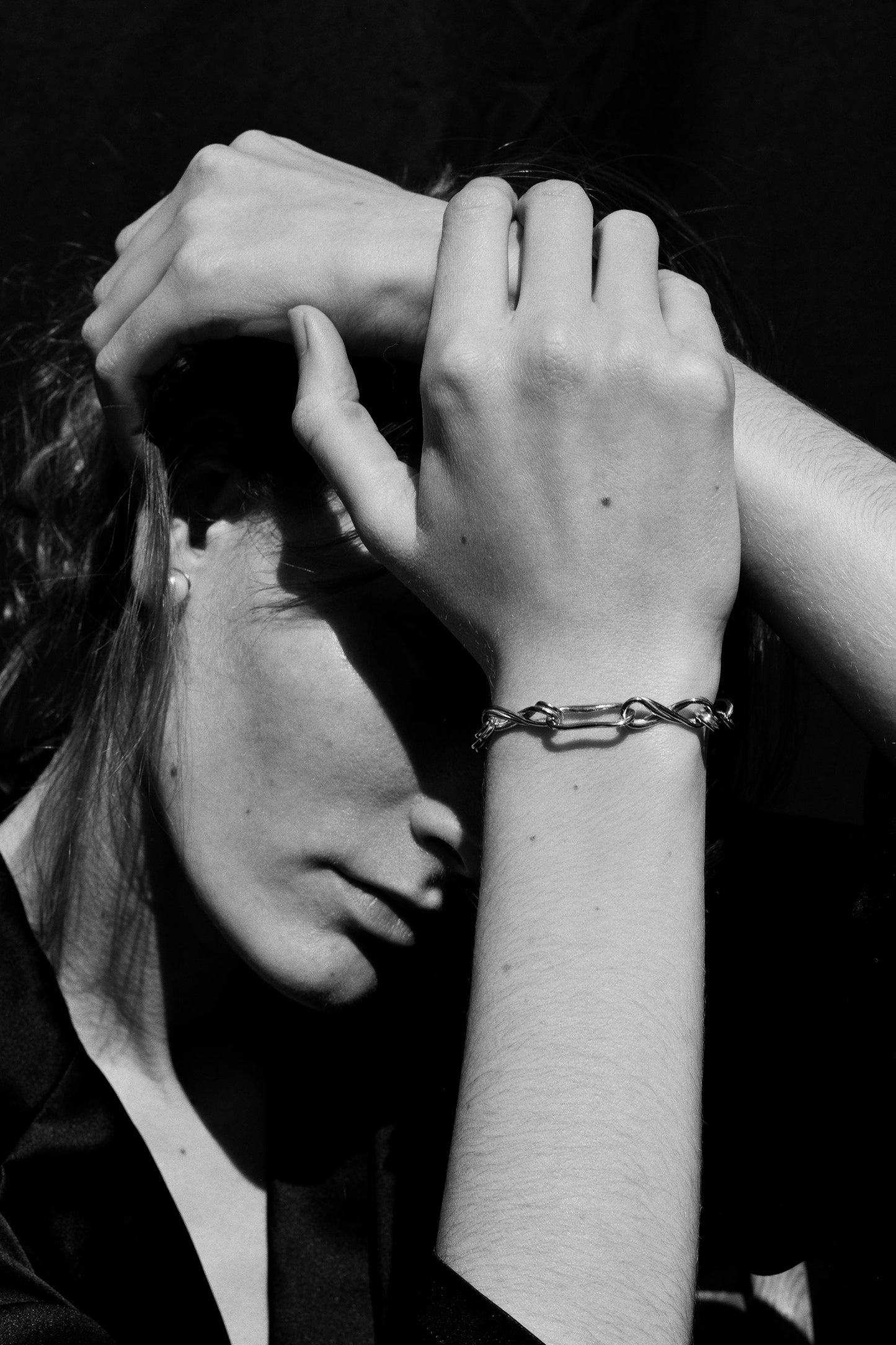 DOUBLE DELICATE CHAIN BRACELET