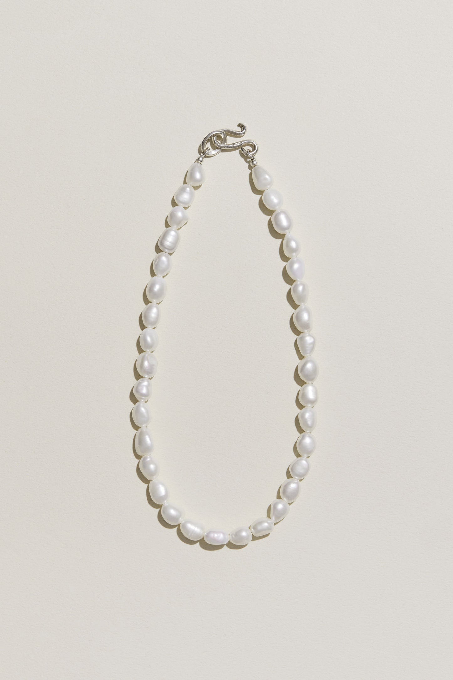 CLASSIC PEARL NECKLACE