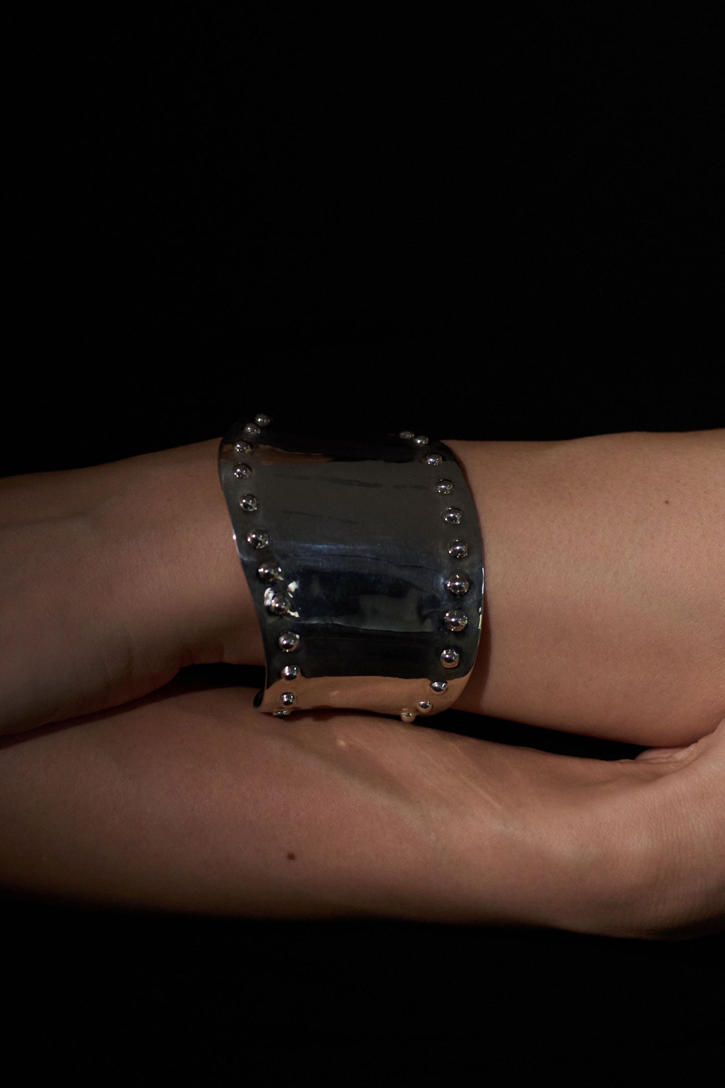 STUDD CUFF