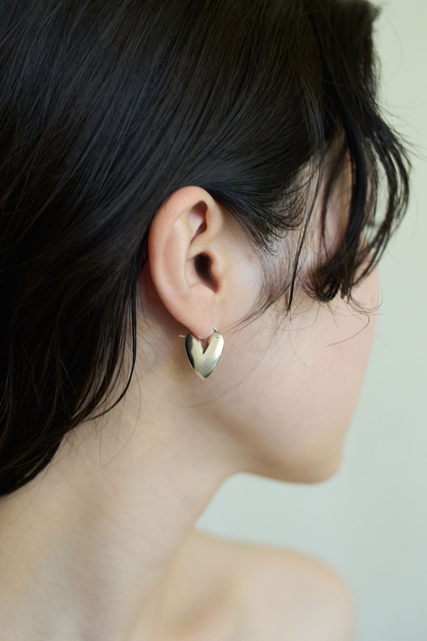 TINY PUFFY HEART HOOPS