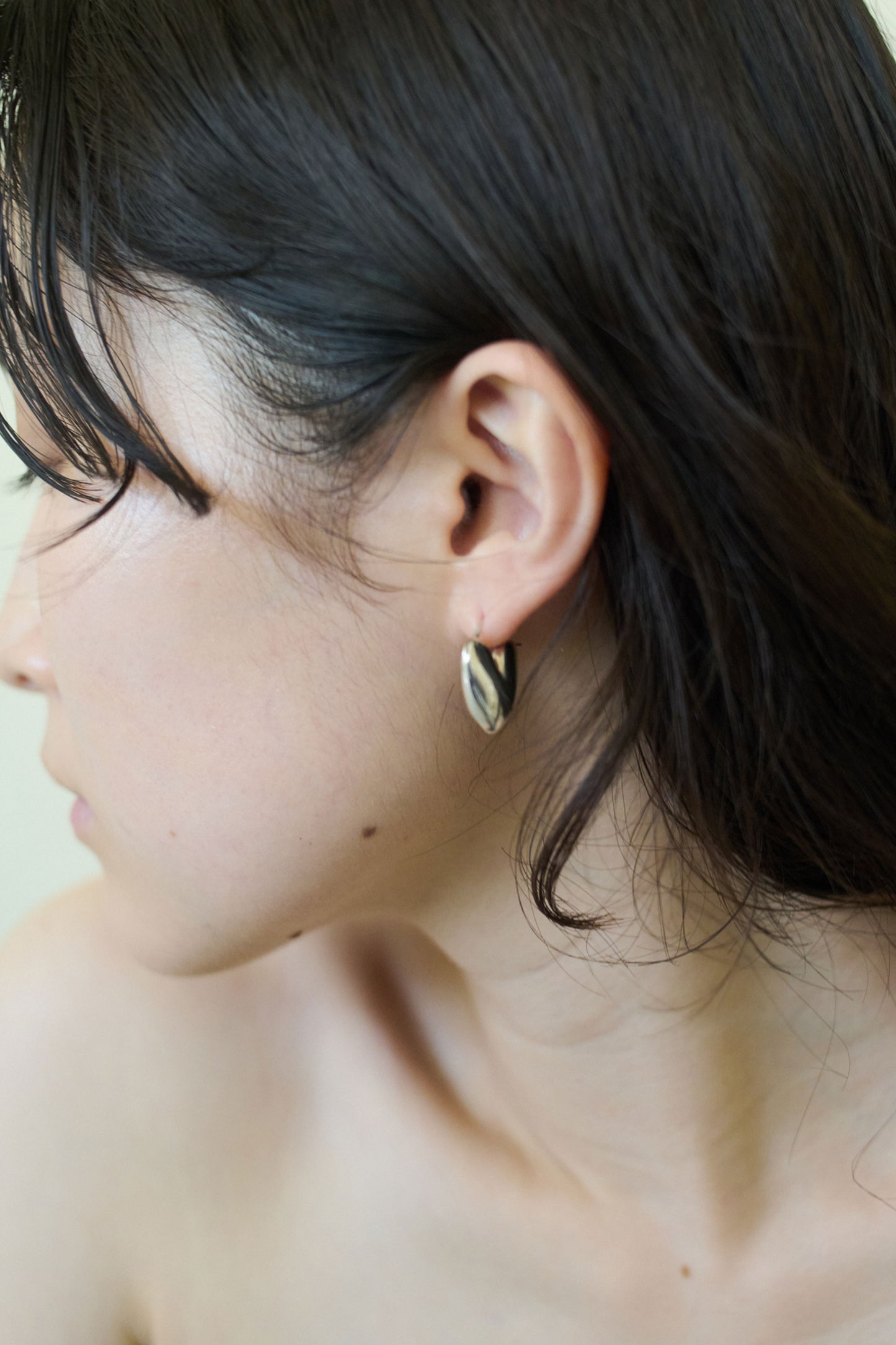 TINY PUFFY HEART HOOPS