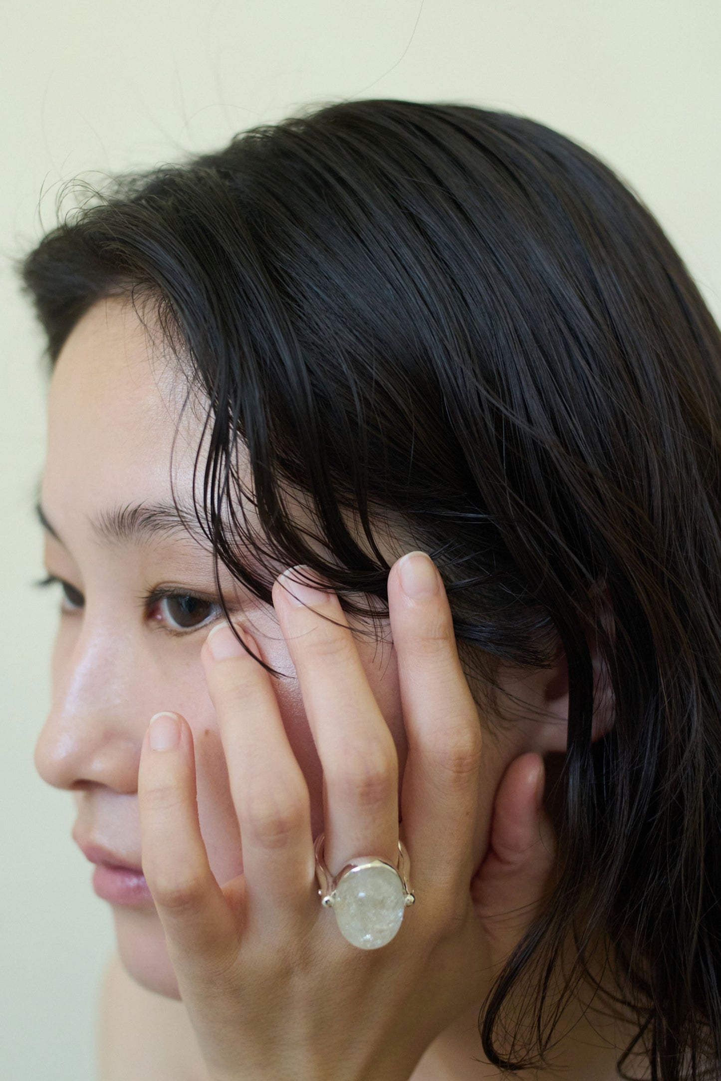 PUFFY STONE RING / IRIS QUARTZ