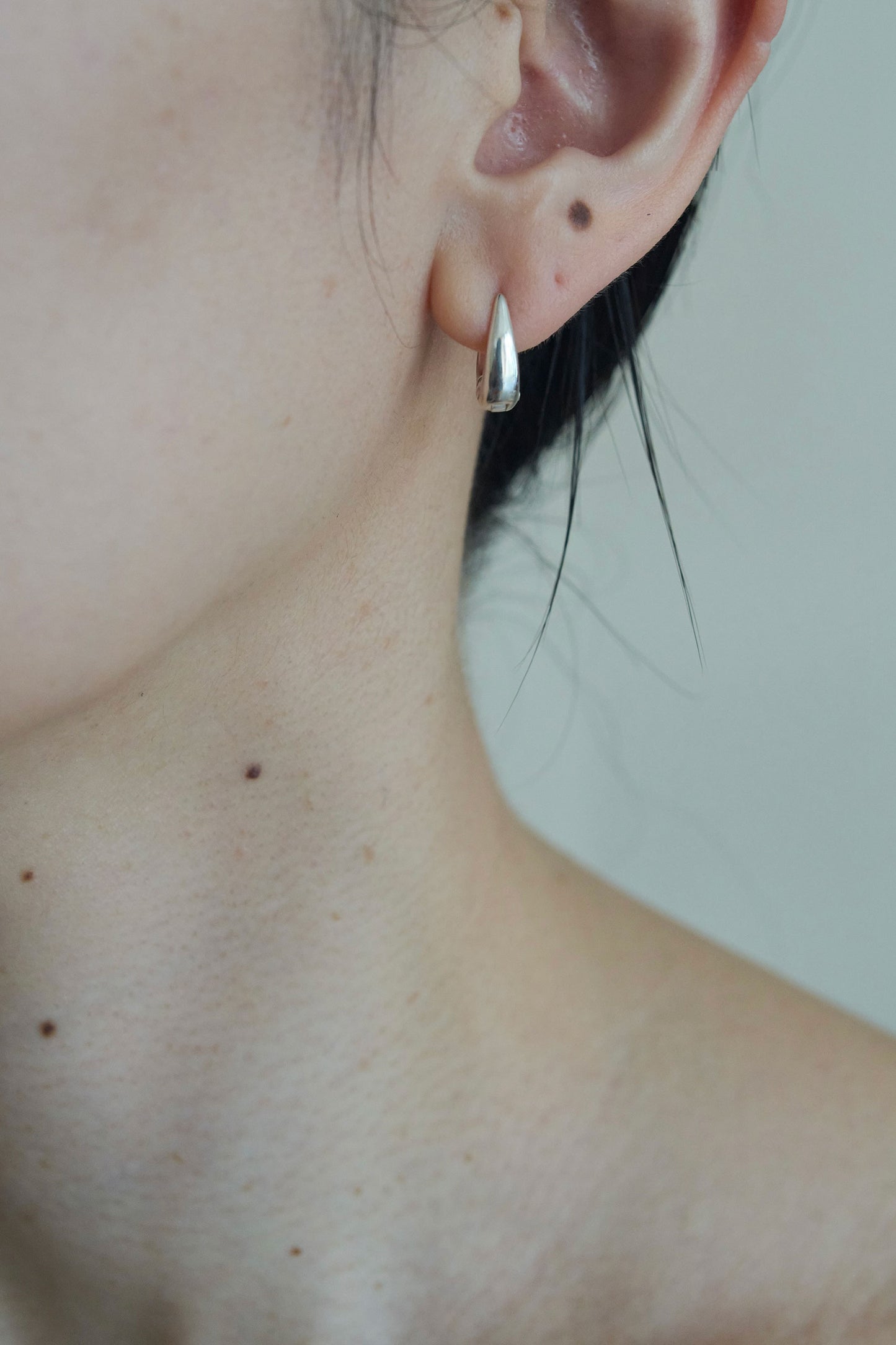 TINY THIN HOOPS