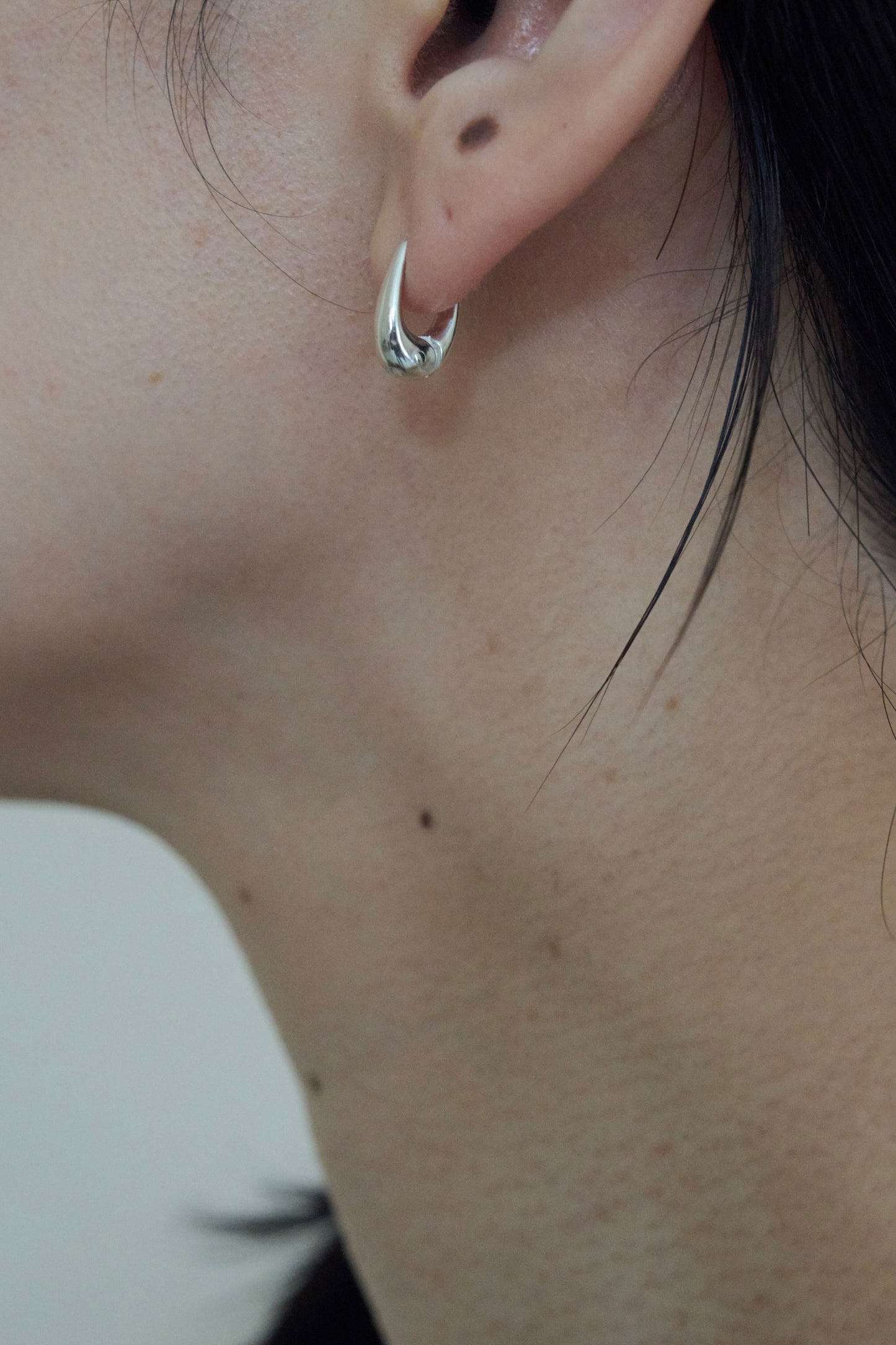 TINY THIN HOOPS