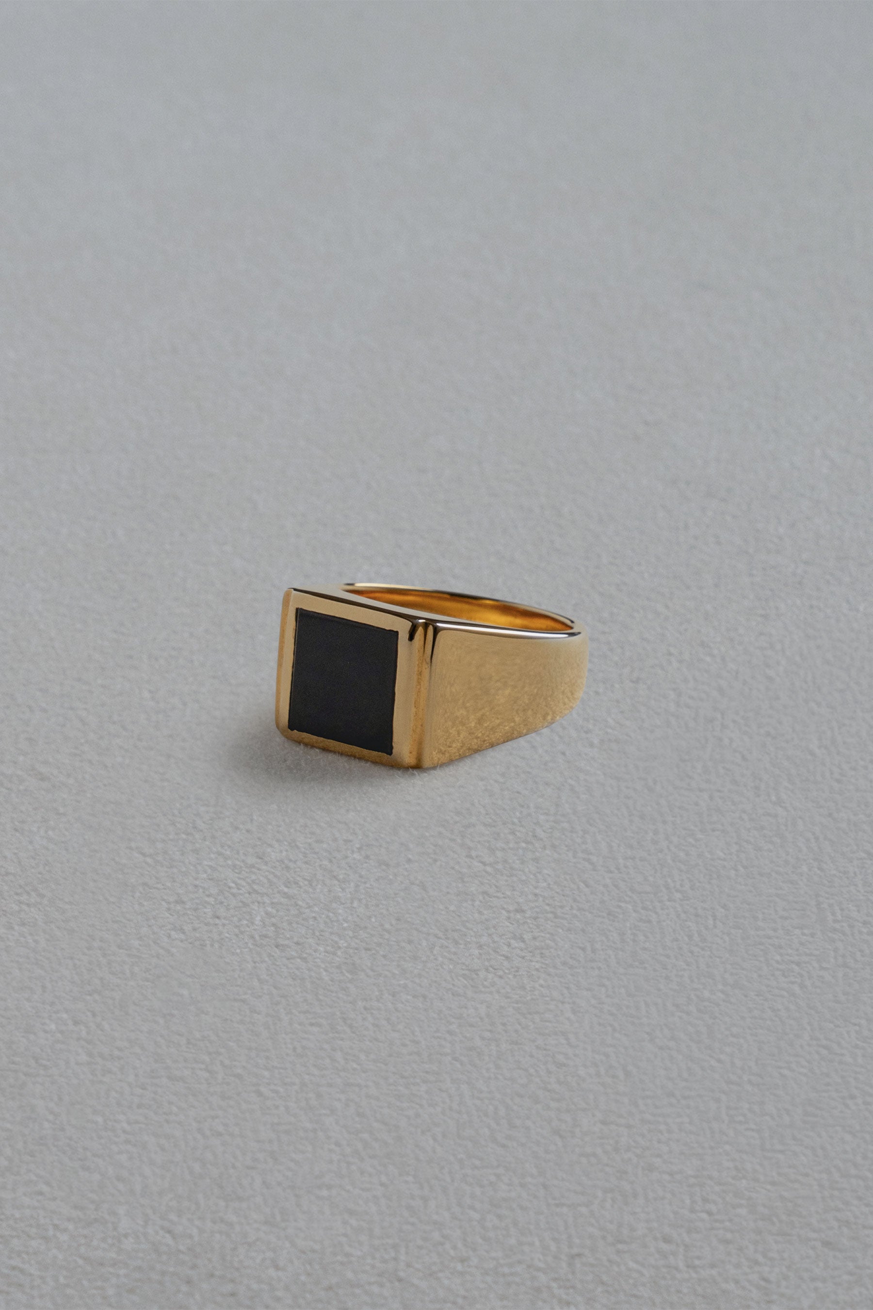 GRAND FATHER RING ONYX