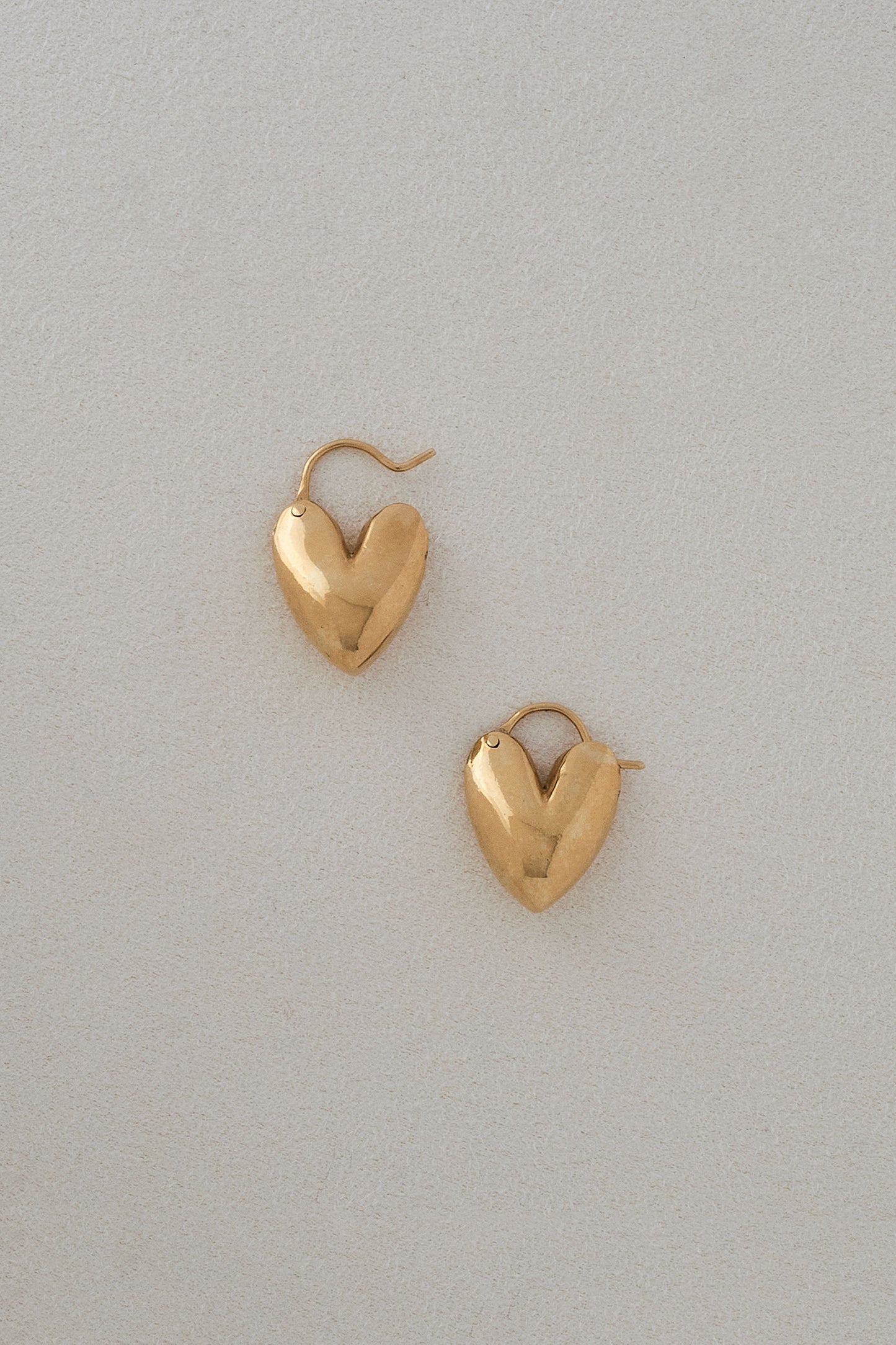TINY PUFFY HEART HOOPS