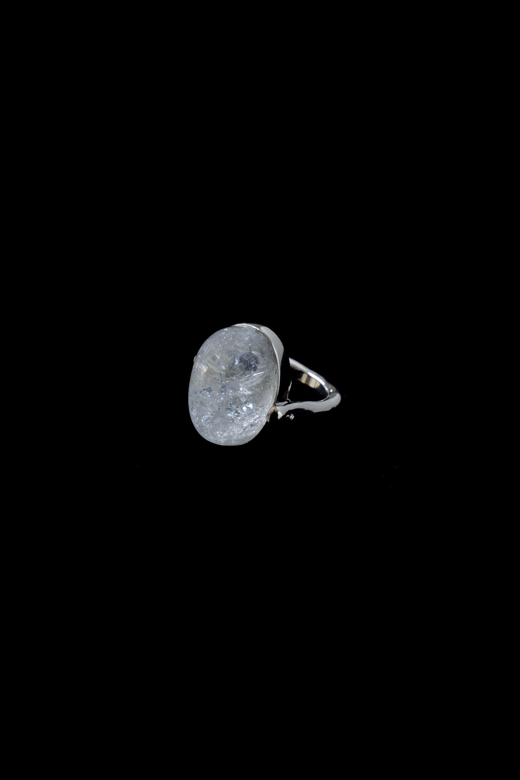 PUFFY STONE RING / IRIS QUARTZ