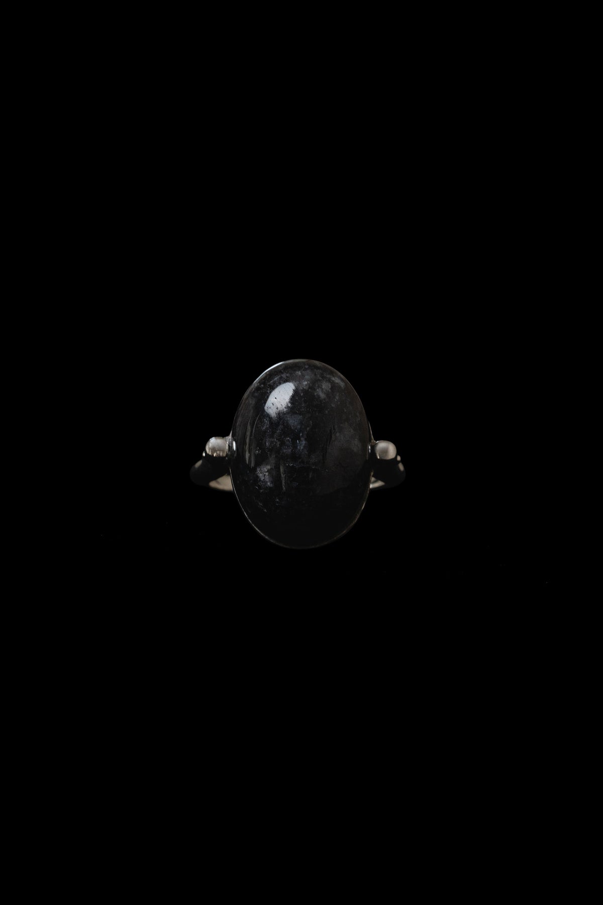 PUFFY STONE RING/ BLACK JADEITE