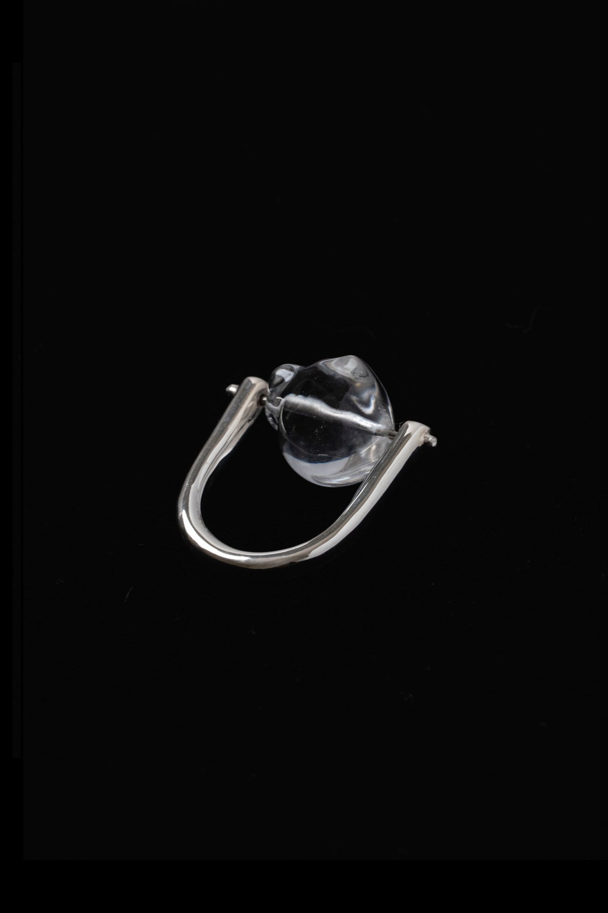 DISTORTED STONE RING