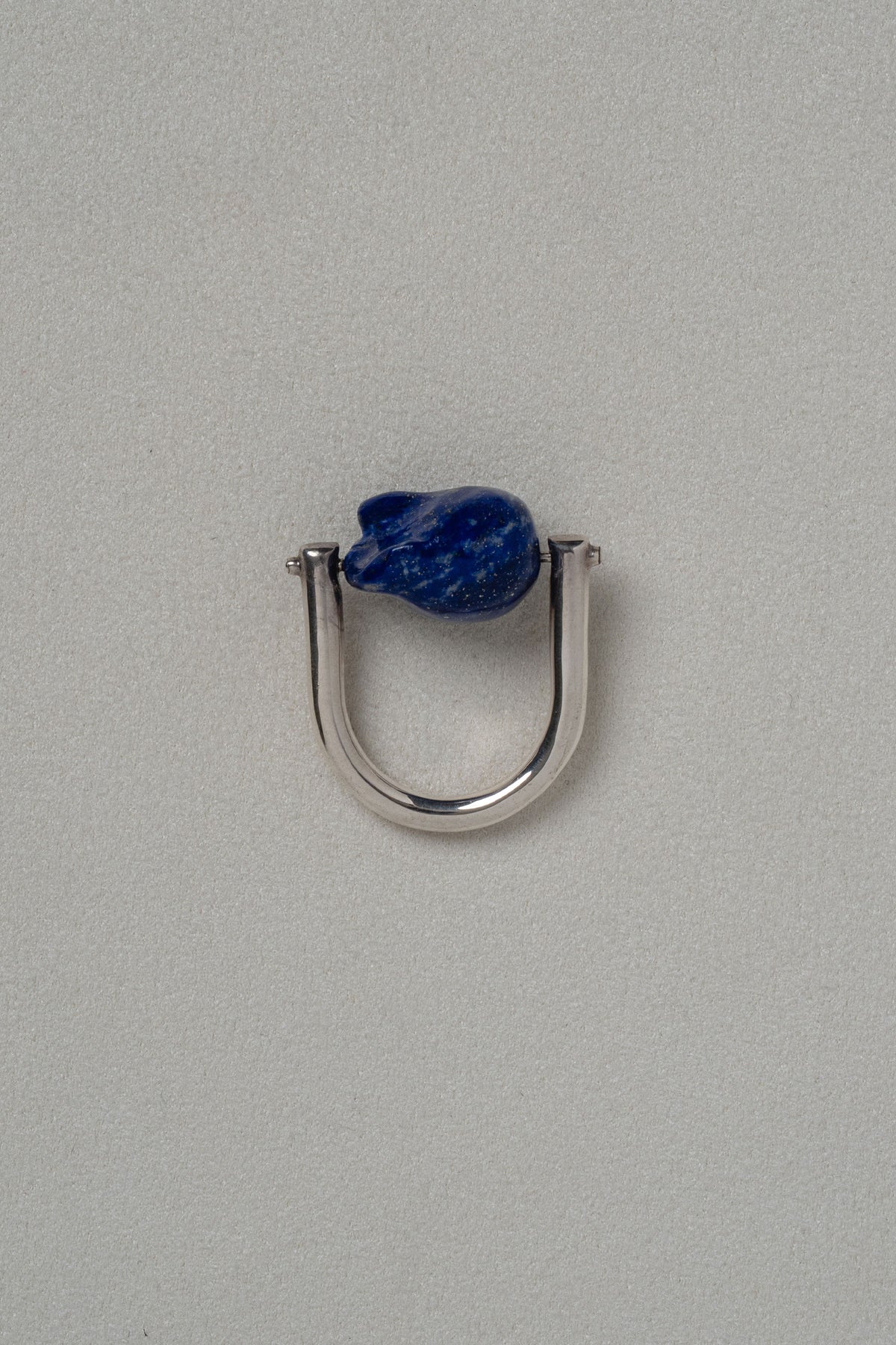 DISTORTED STONE RING