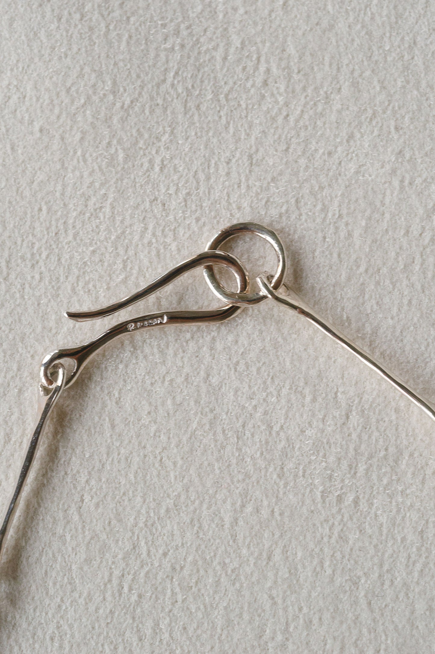 THIN FIBULA CHAIN NECKLACE