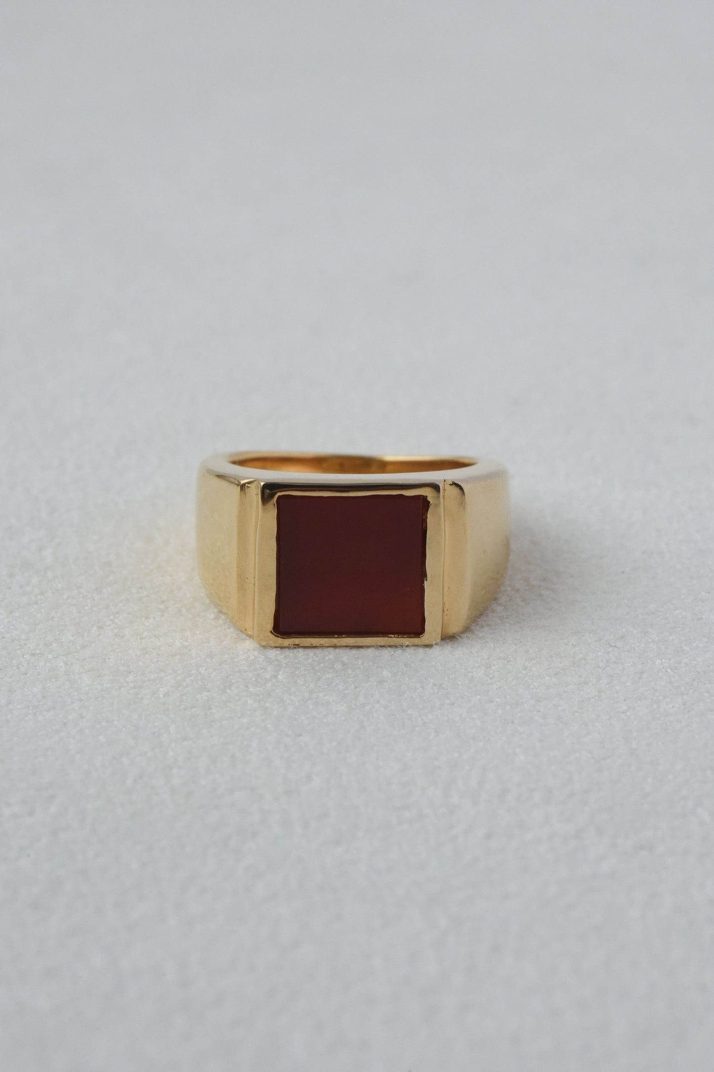 SIGNET RING / RED AGATE