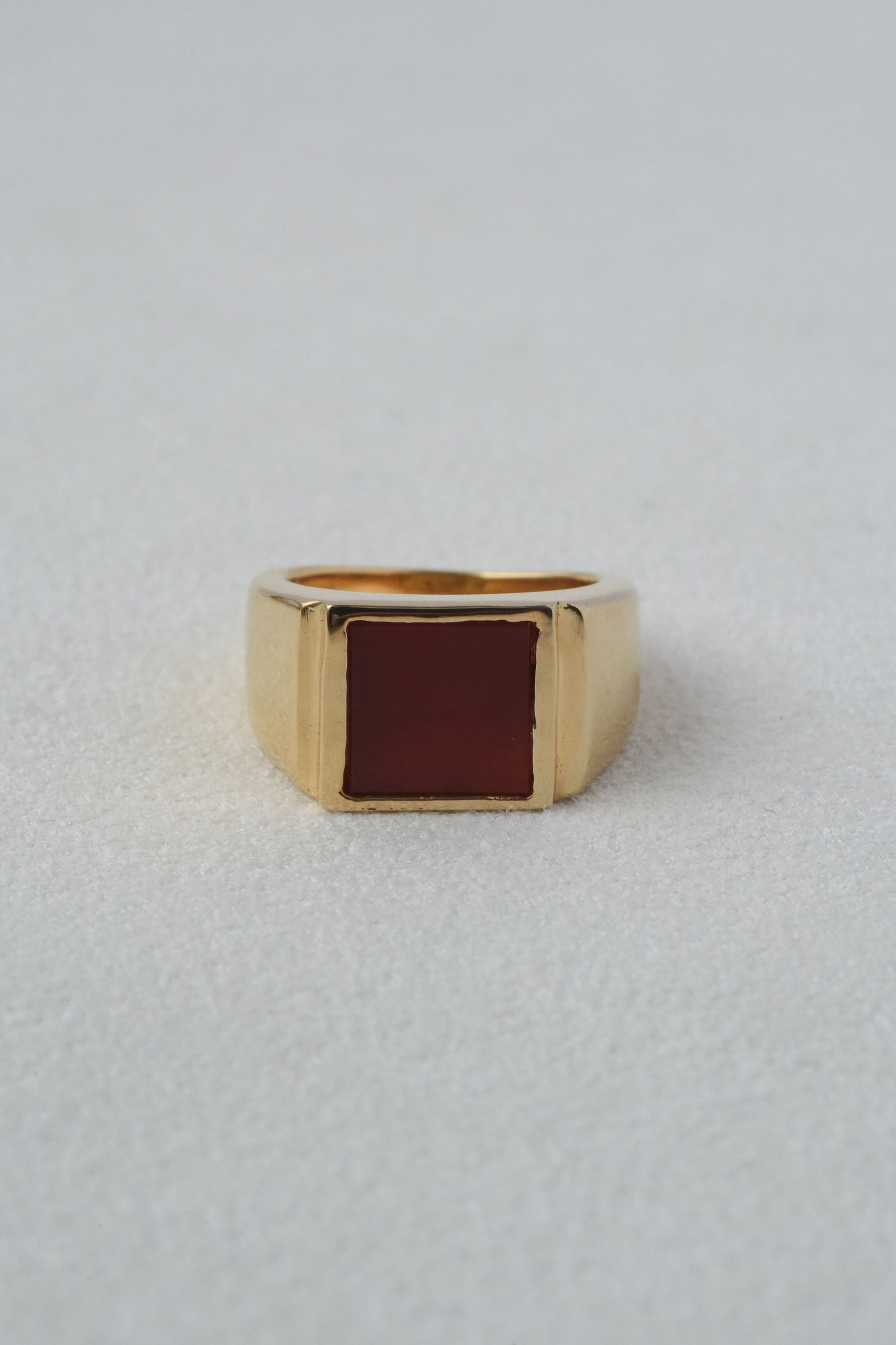 SIGNET RING / RED AGATE