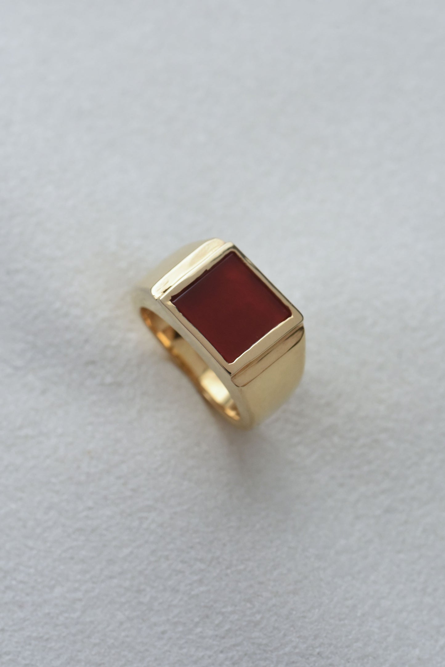 SIGNET RING / RED AGATE