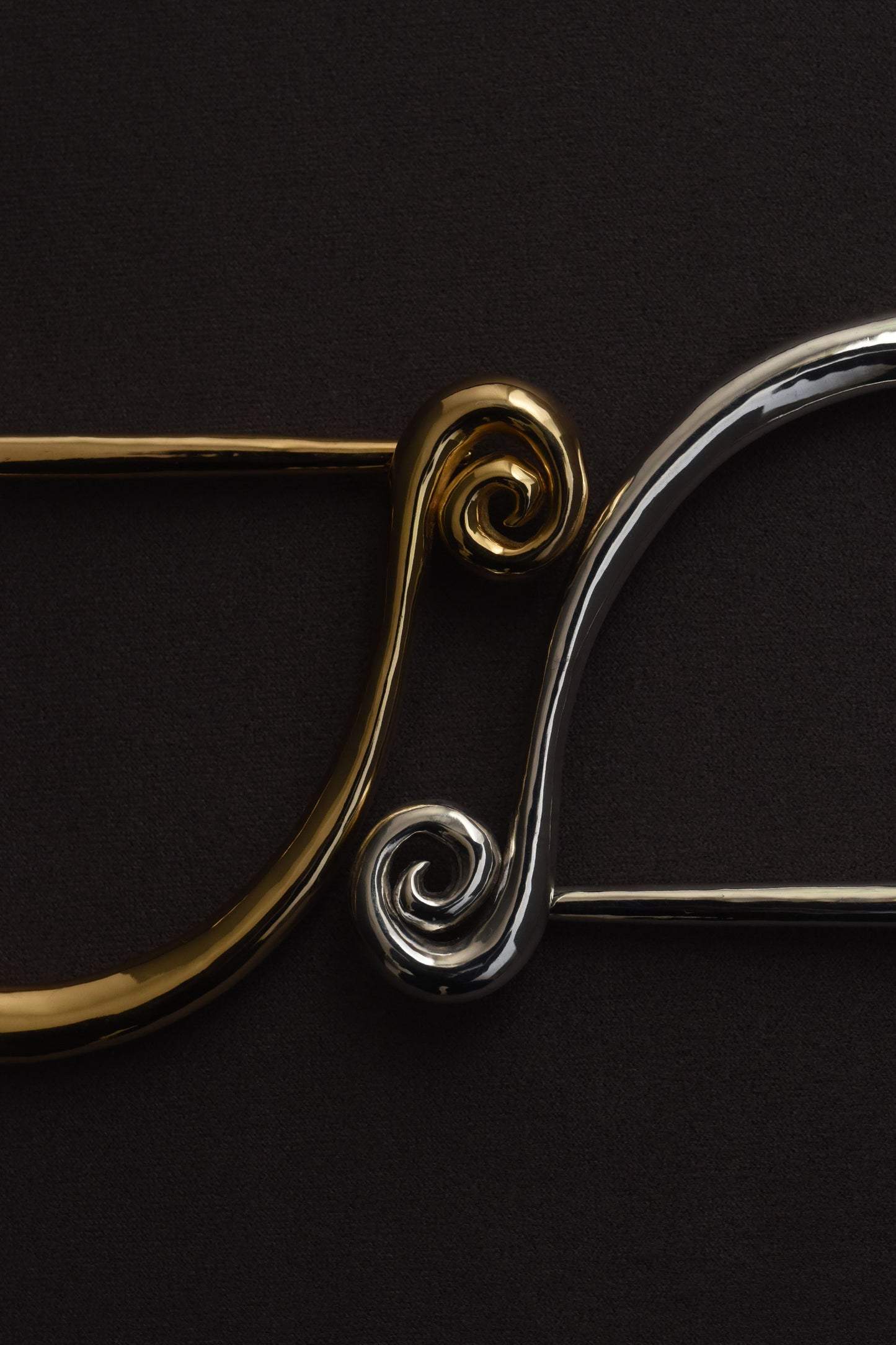 LARGE FIBULA BANGLE