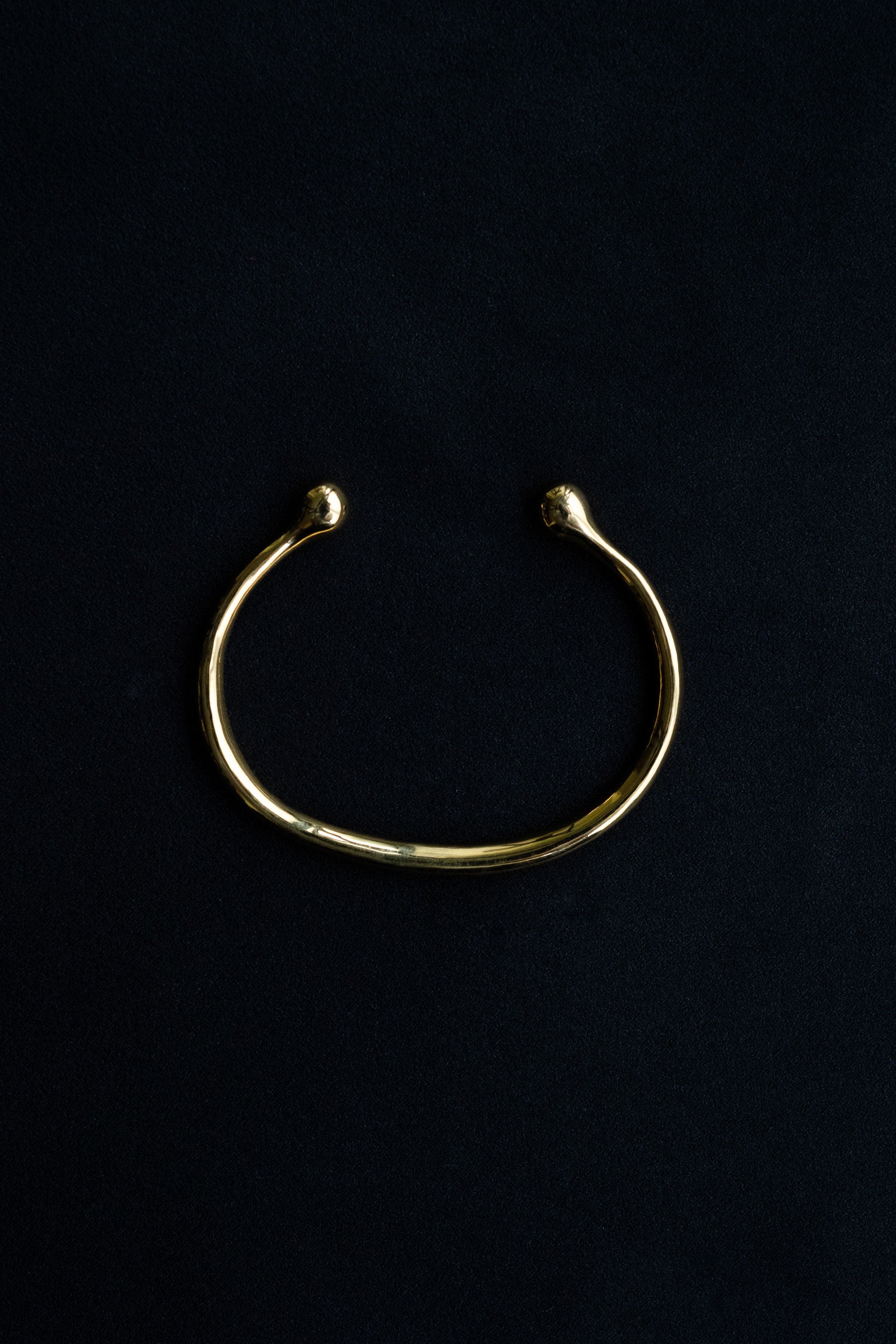 THIN FIBULA BANGLE