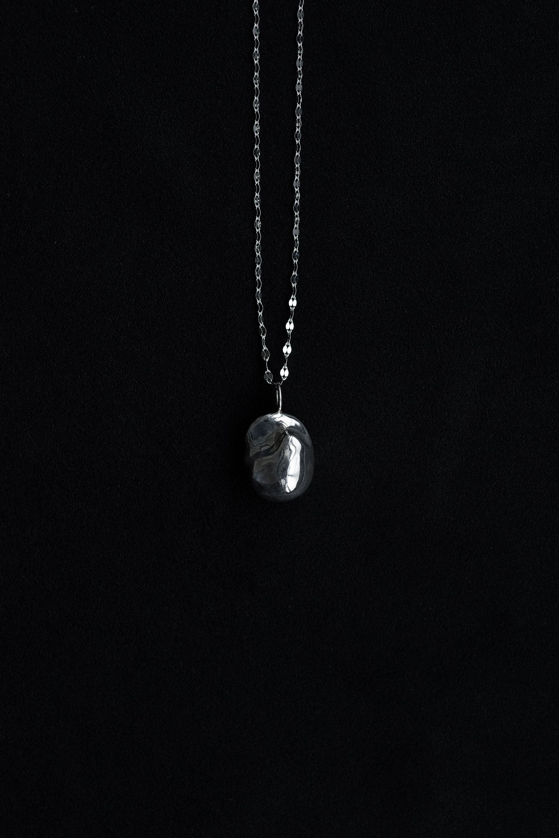 SILVER PEARL  NECKLACE