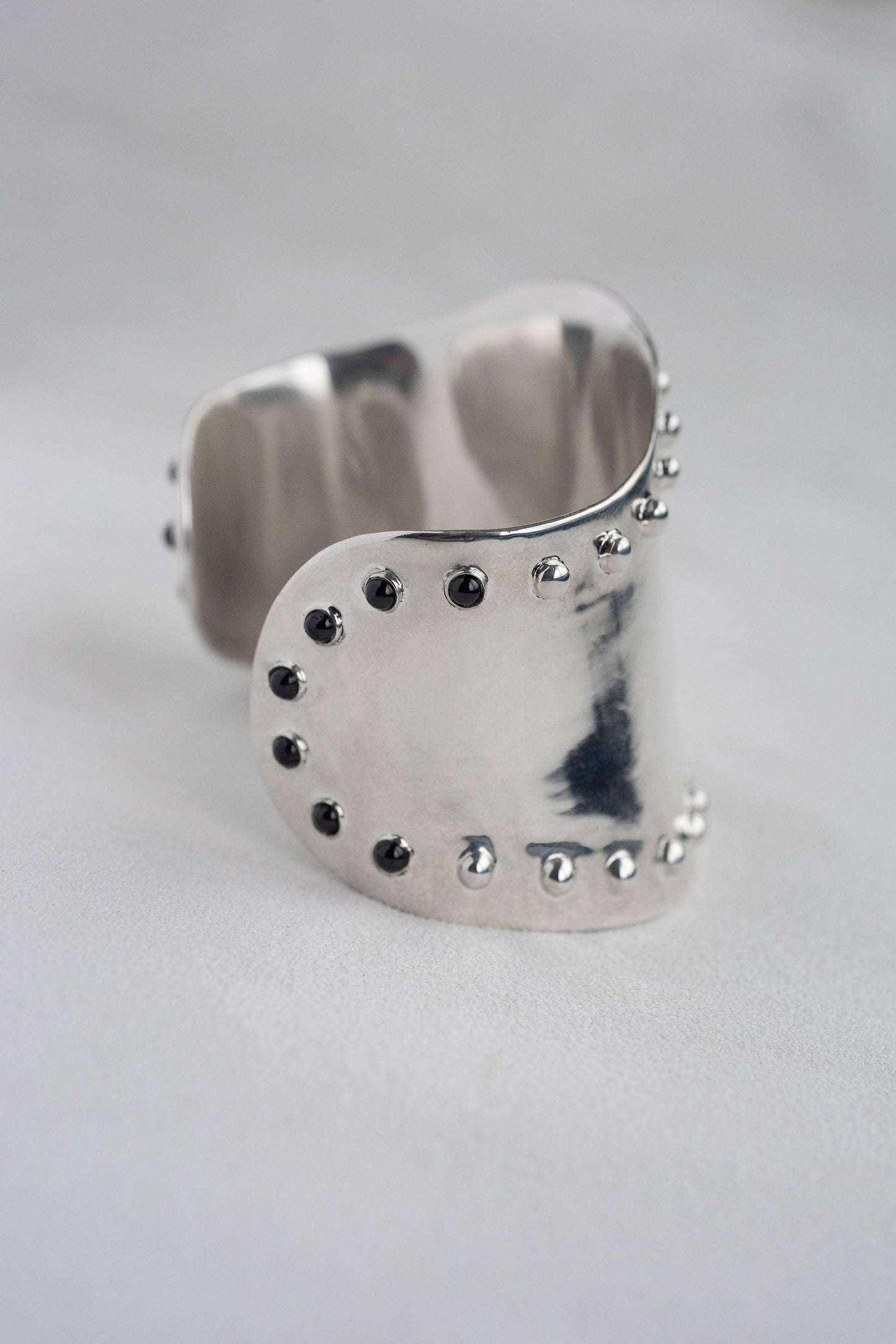 STUDD CUFF