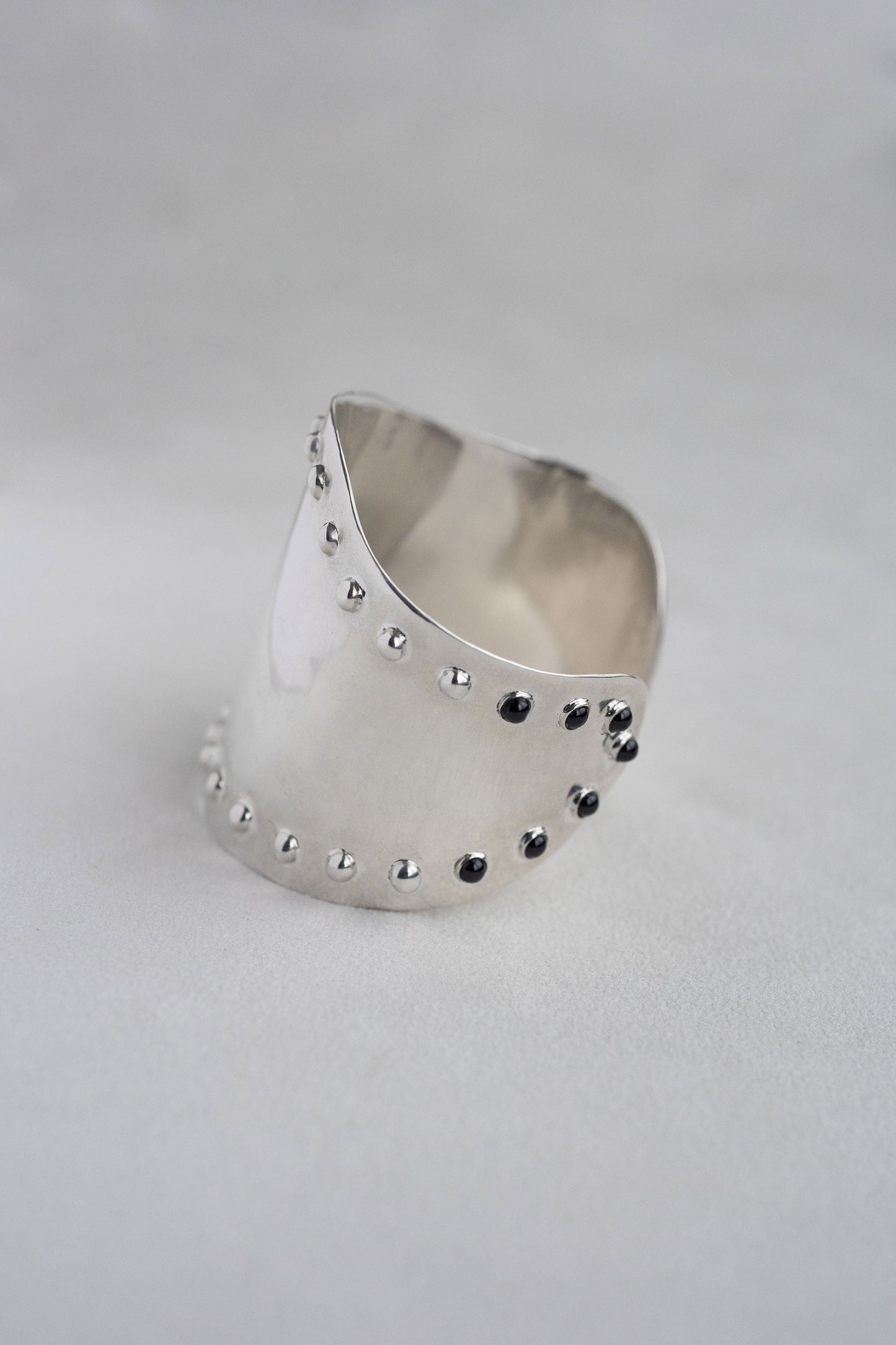 STUDD CUFF