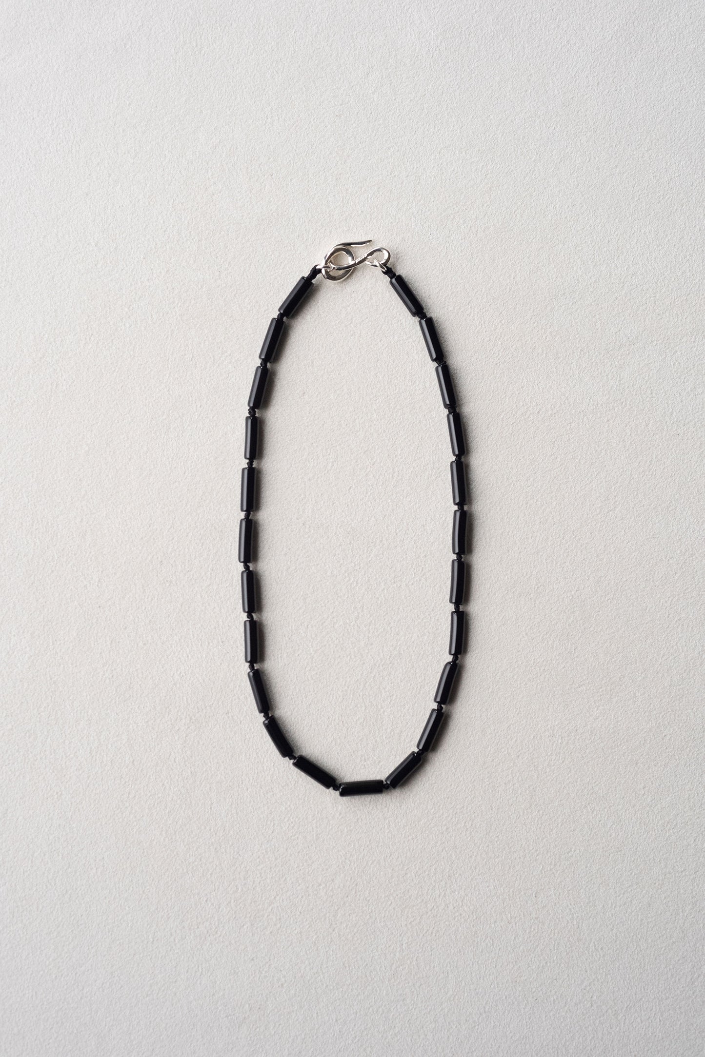 SMALL TUBE ONYX NECKLACE