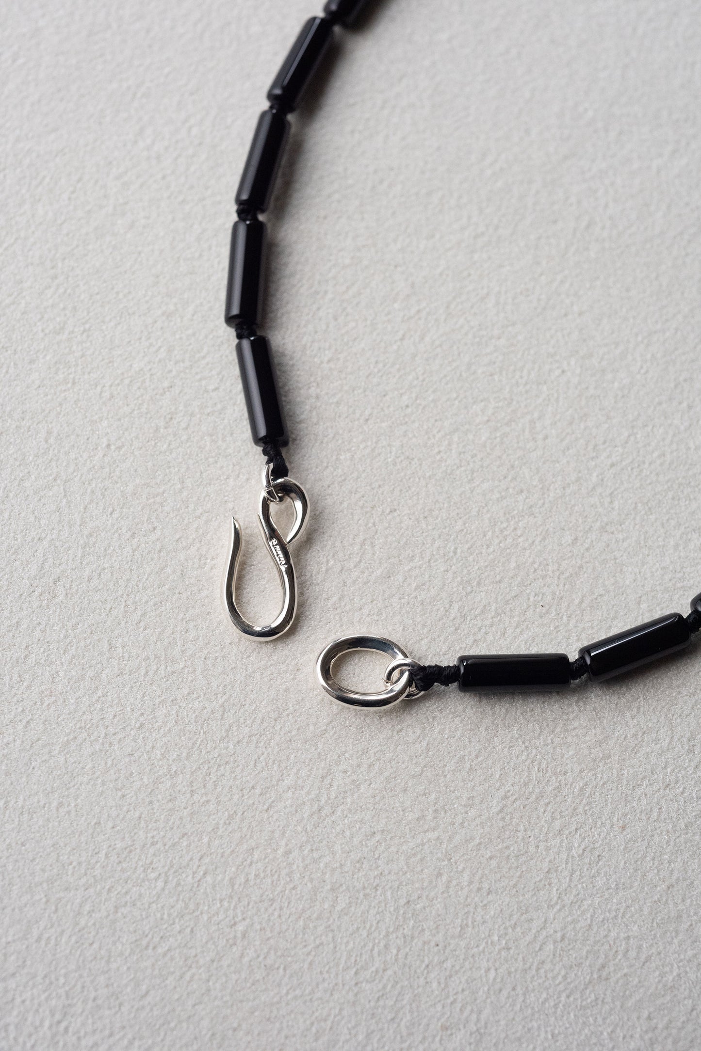 SMALL TUBE ONYX NECKLACE