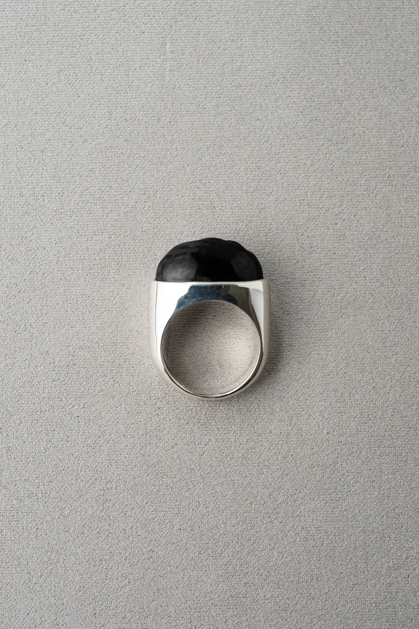 QUIETUDE  RING