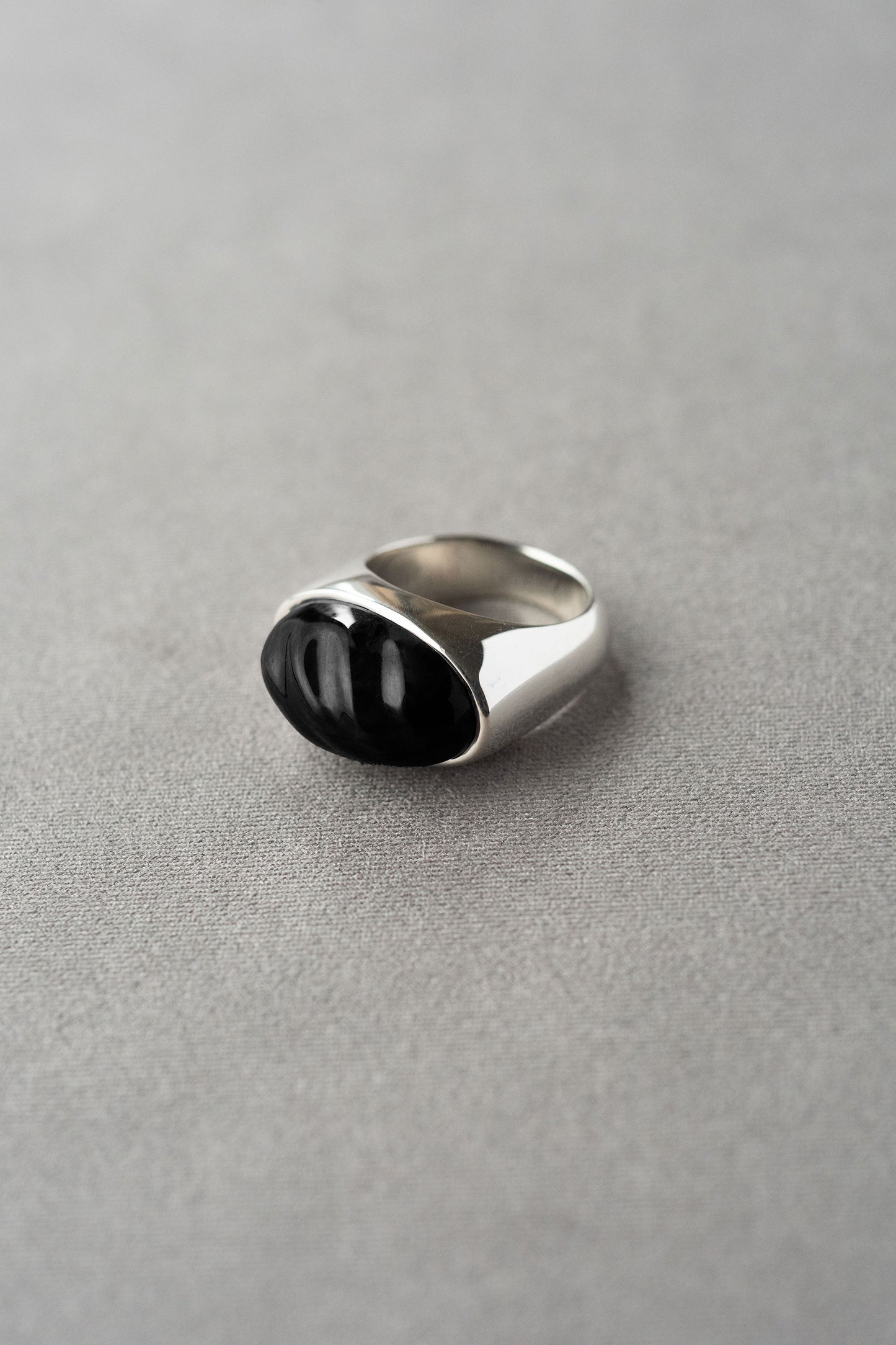 QUIETUDE  RING