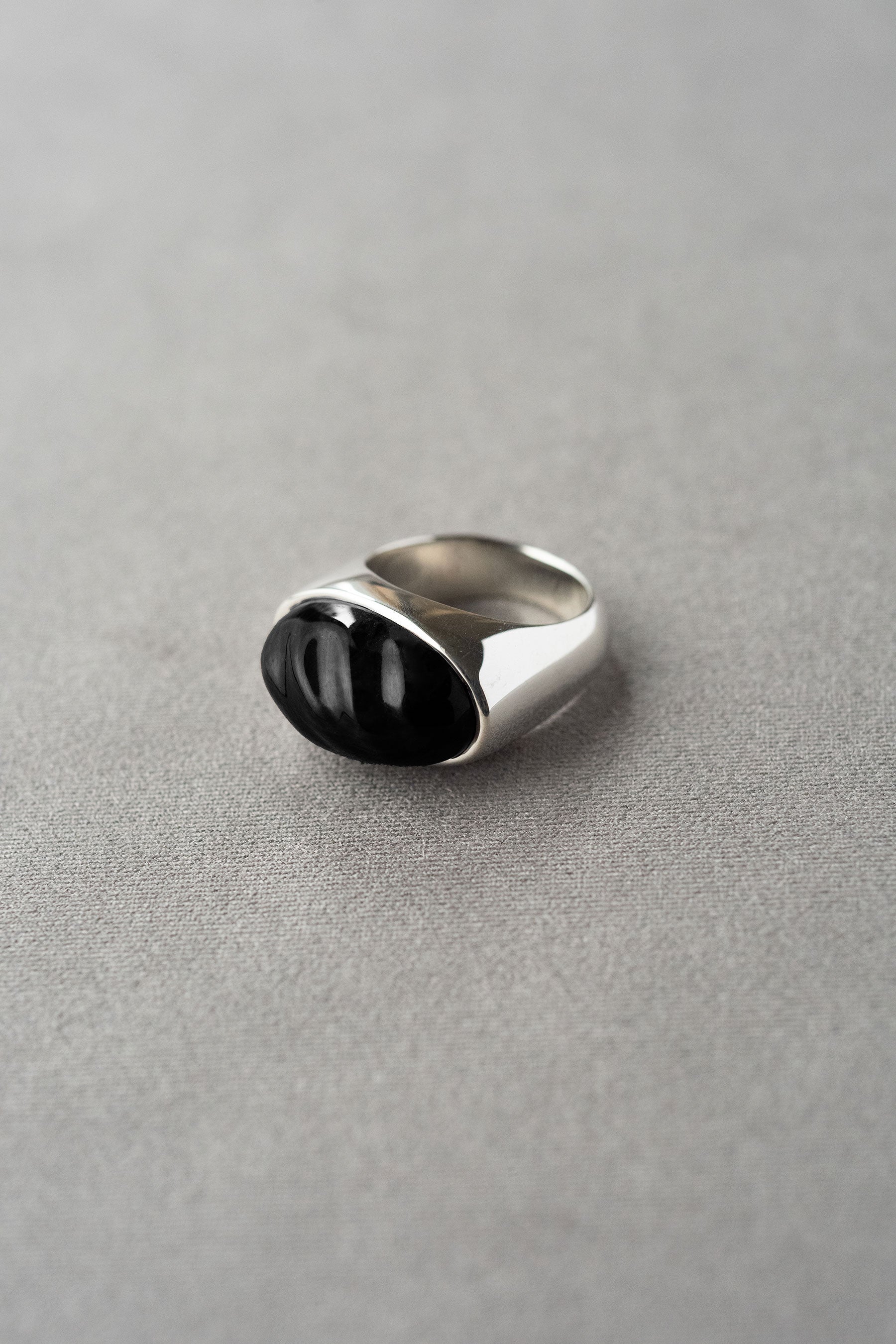 QUIETUDE  RING