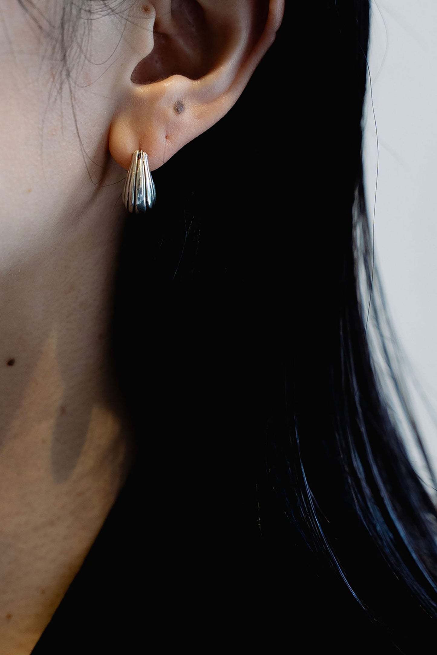 SHIMA HOOPS