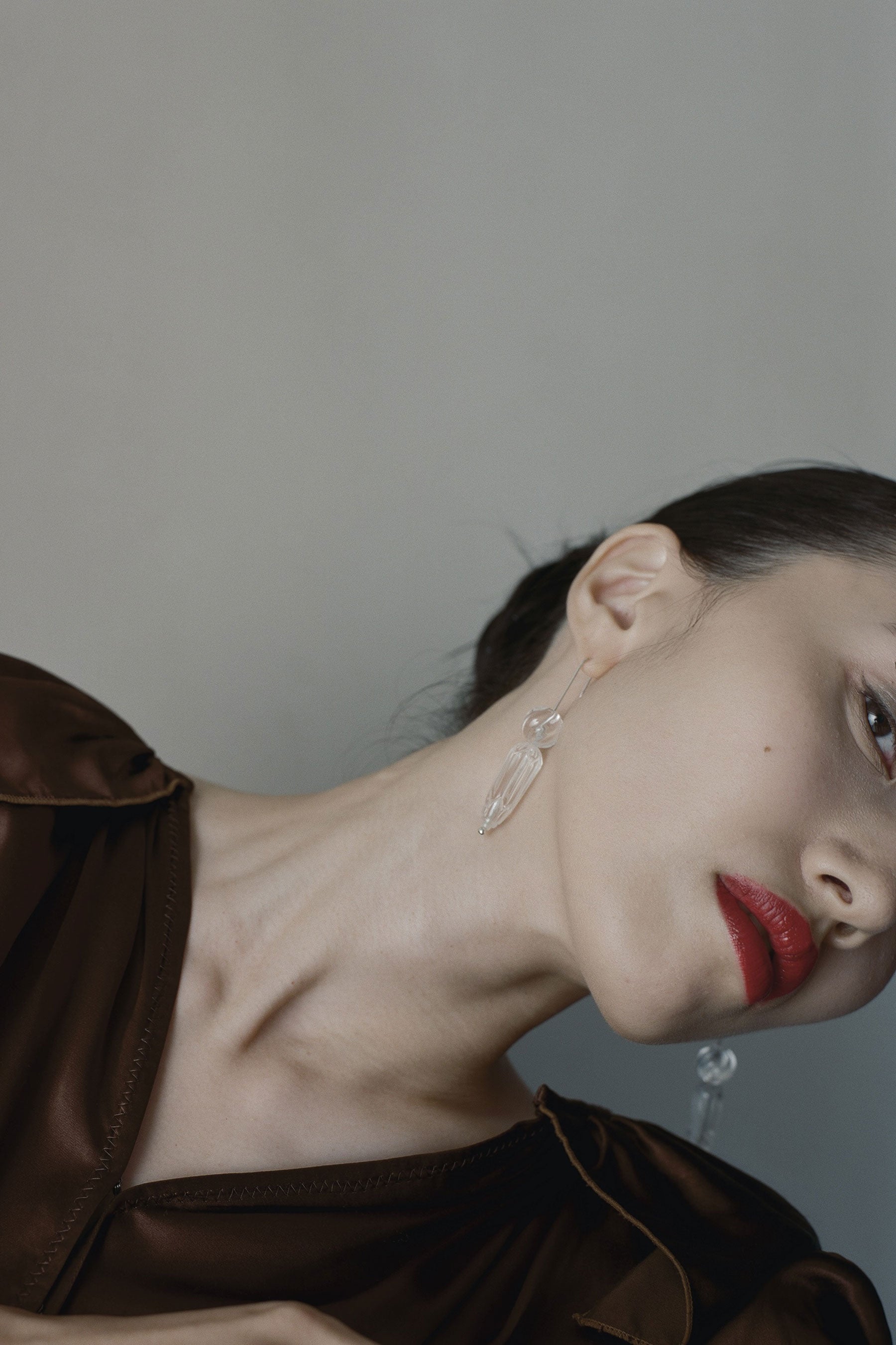HISHI DROP EARRINGS / CLEAR