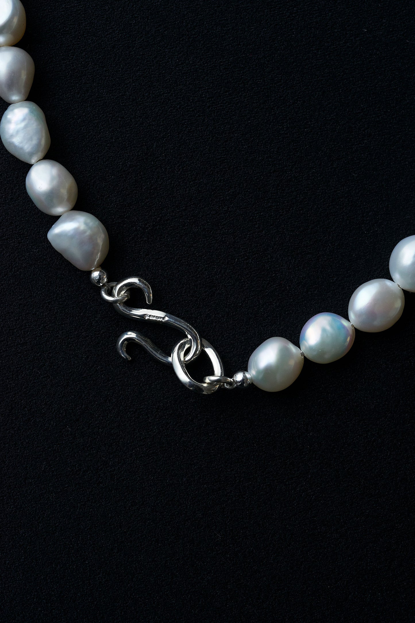 CLASSIC PEARL NECKLACE