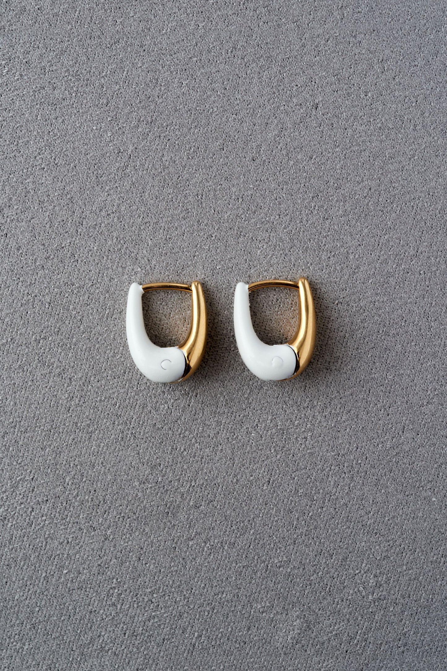 DIPPED TINY TINY PUFFY HOOPS