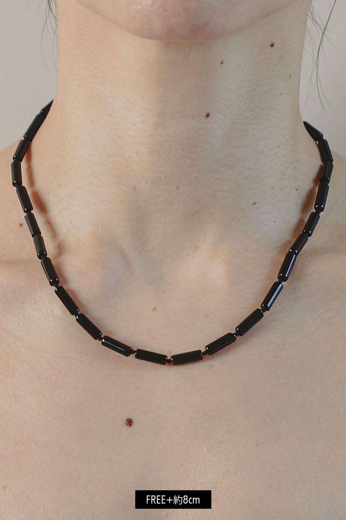 SMALL TUBE ONYX NECKLACE