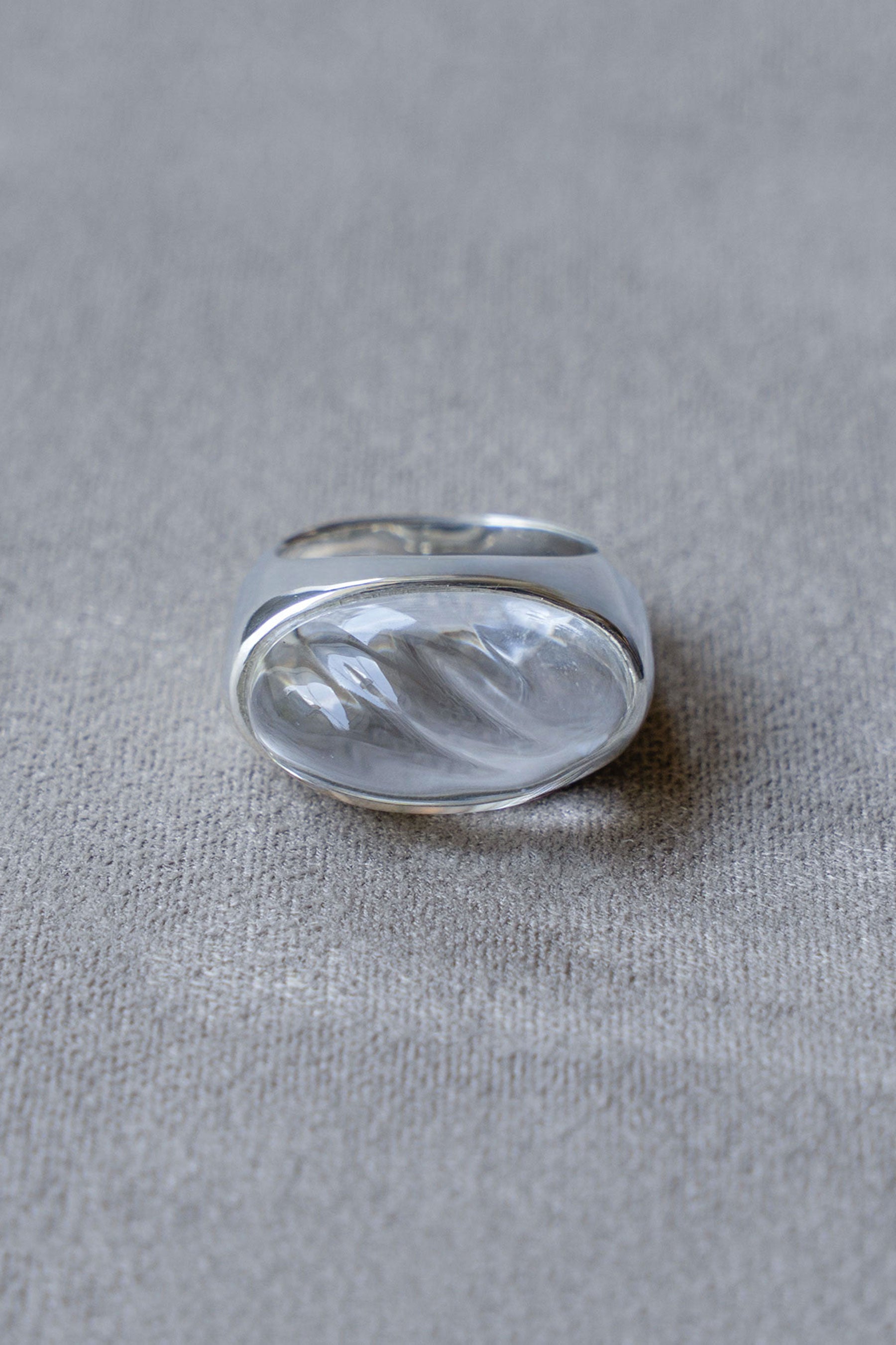 QUIETUDE  RING