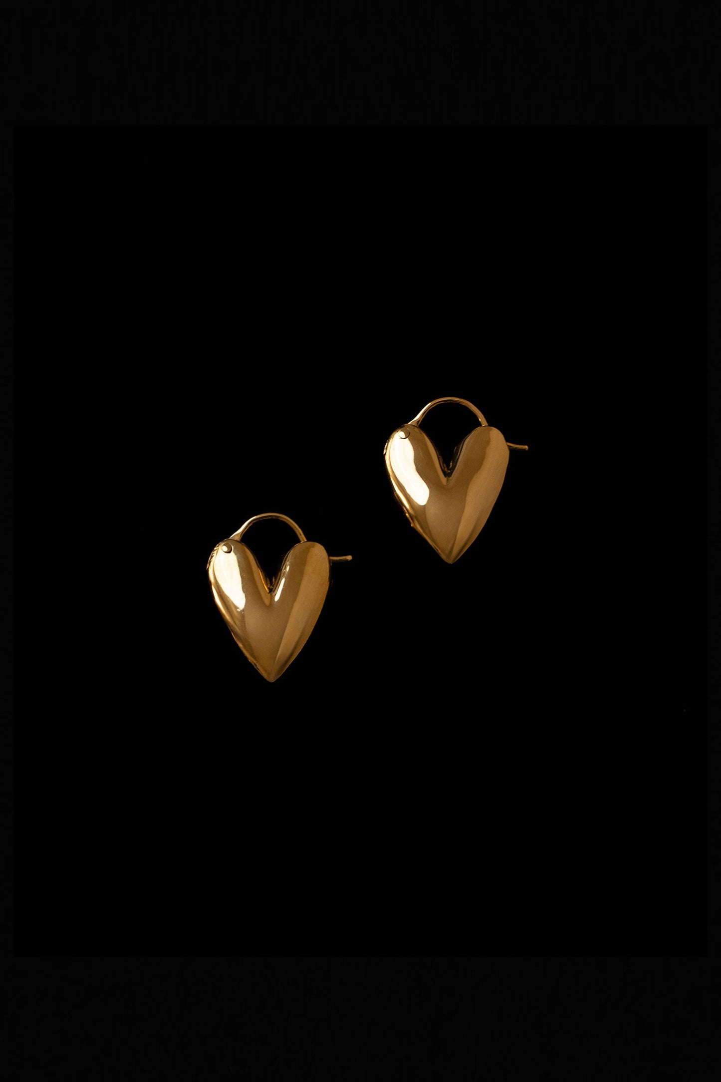 TINY PUFFY HEART HOOPS